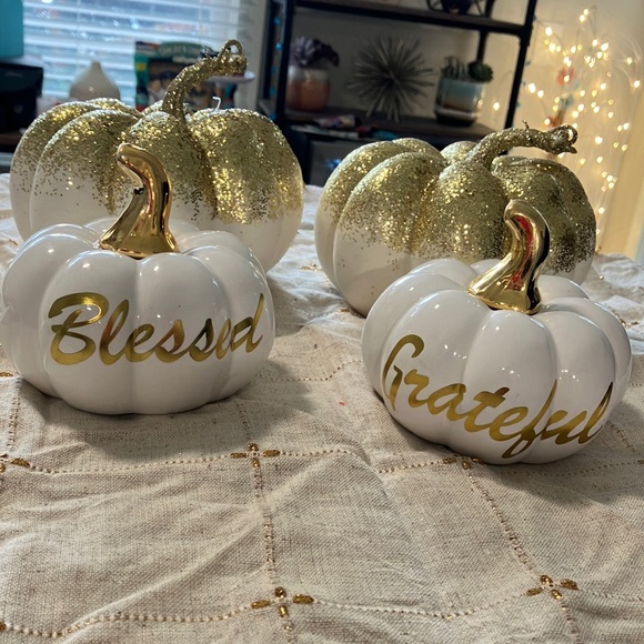 Set of four called and white, pumpkin decor - Picture 1 of 8